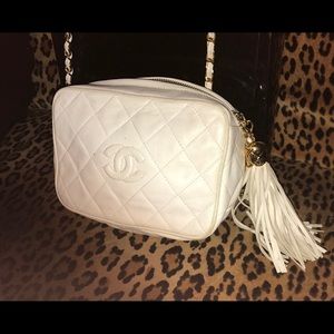 CHANEL CROSSBODY WITH FRINGE ACCESSORY